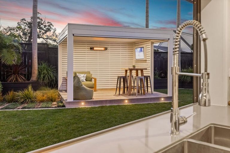 Photo of property in 7 Bannings Way, Hobsonville, Auckland, 0618
