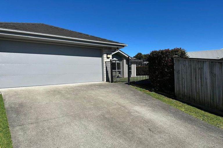 Photo of property in 4 Mcneish Place, Pokeno, 2402