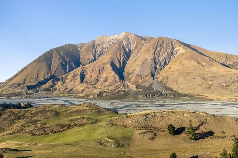 Photo of property in 1 Ryton Place, Lake Coleridge, 7572