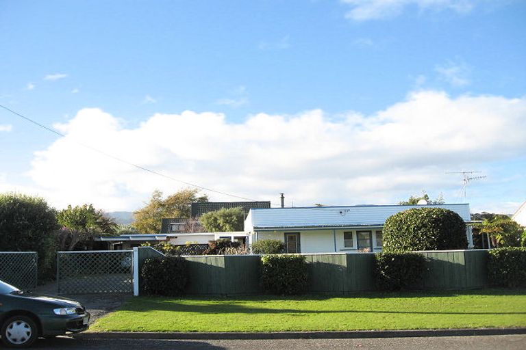 Photo of property in 52 Freemans Road, Otaki, 5512