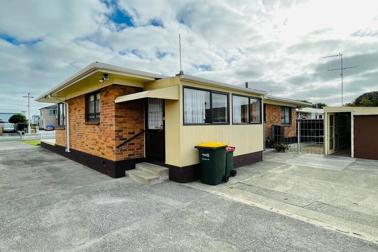 Photo of property in 27 Fernaig Street, Papakura, 2110