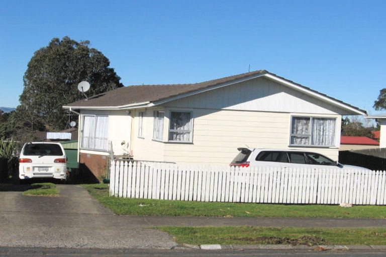 Photo of property in 25 Gambare Place, Wattle Downs, Auckland, 2103