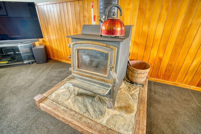 Photo of property in 2147 Lake Brunner Road, Inchbonnie, Kumara, 7875