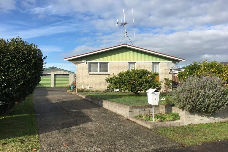 Photo of property in 5 Lindsay Crescent, Nawton, Hamilton, 3200