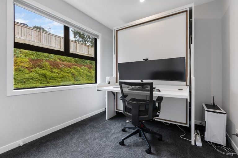 Photo of property in 7/1a Montrose Place, Highlands Park, New Plymouth, 4312