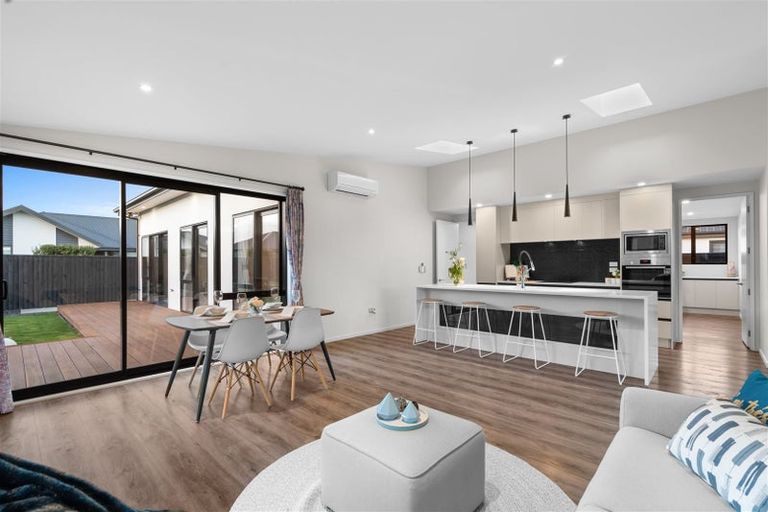 Photo of property in 12 Sorrel Gate, Halswell, Christchurch, 8025