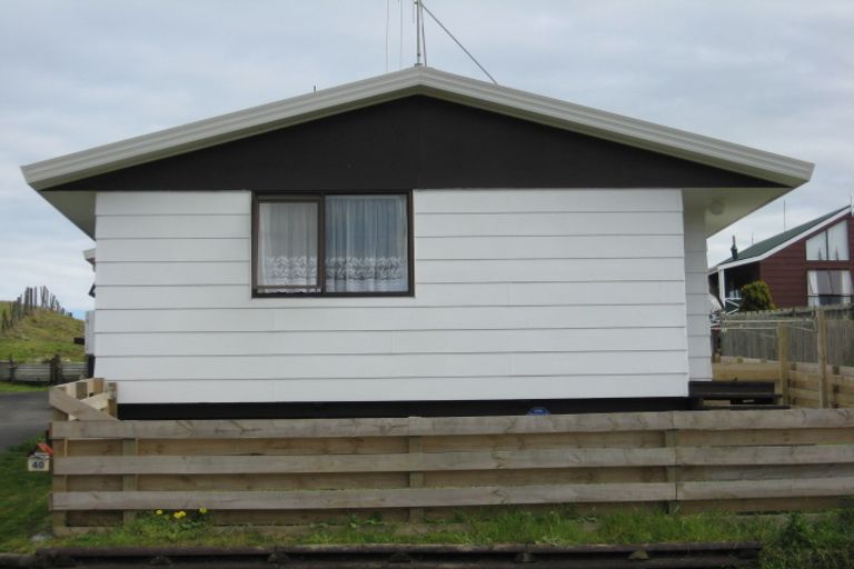 Photo of property in 40 Karyn Street, Castlecliff, Whanganui, 4501