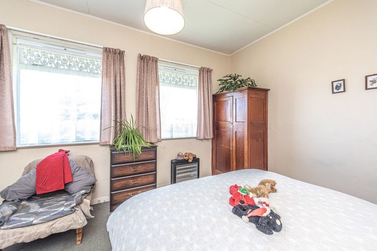 Photo of property in 26 Egmont Street, Castlecliff, Whanganui, 4501