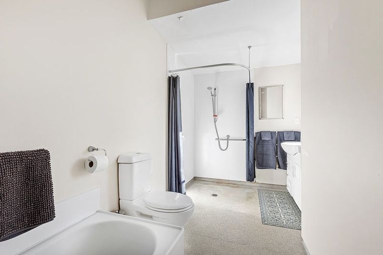 Photo of property in 10 Rimu Road, Kelburn, Wellington, 6012