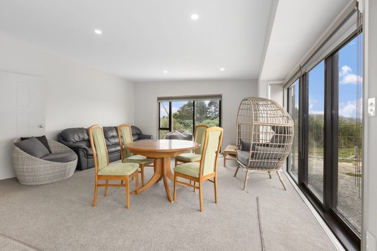 Photo of property in 8 Papakowhai Road, Papakowhai, Porirua, 5024