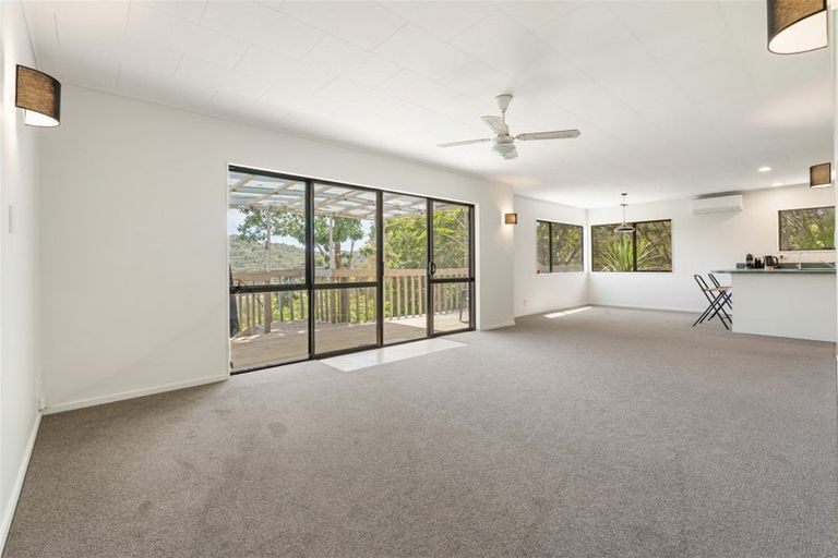 Photo of property in 79 Yorke Road, Haruru, 0204