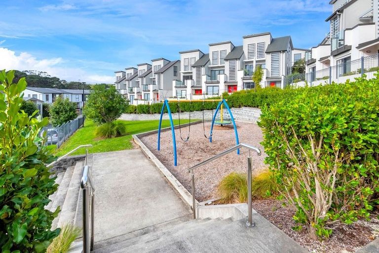 Photo of property in 64 Makamaka Lane, Albany Heights, Auckland, 0632