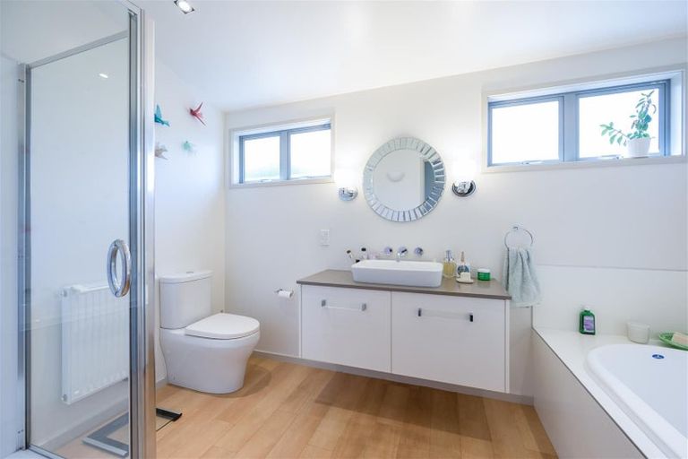 Photo of property in 12 Heemskerck Place, Britannia Heights, Nelson, 7010