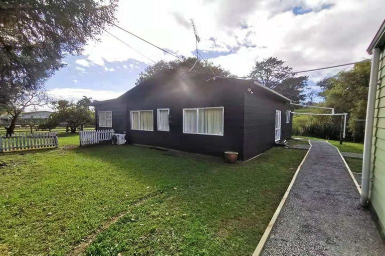 Photo of property in 157 Foster Road, Kumeu, 0891