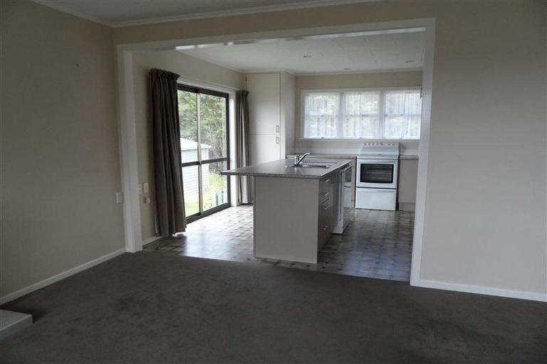 Photo of property in 11 Hilltop Avenue, Morningside, Whangarei, 0110