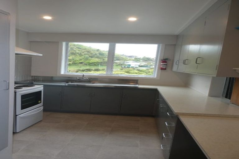 Photo of property in 5 Mulberry Street, Maungaraki, Lower Hutt, 5010