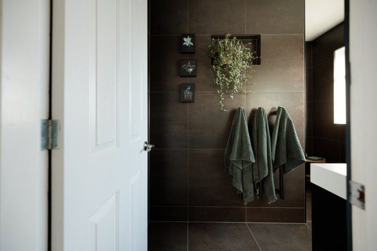 Photo of property in 156 Hinewa Road, Otumoetai, Tauranga, 3110