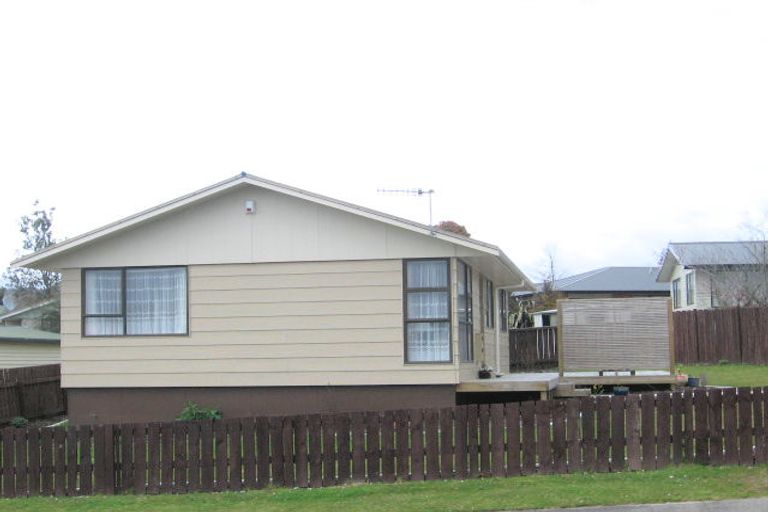 Photo of property in 6 Ruby Place, Pukehangi, Rotorua, 3015