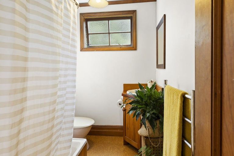 Photo of property in 13 Herald Terrace, Berhampore, Wellington, 6023