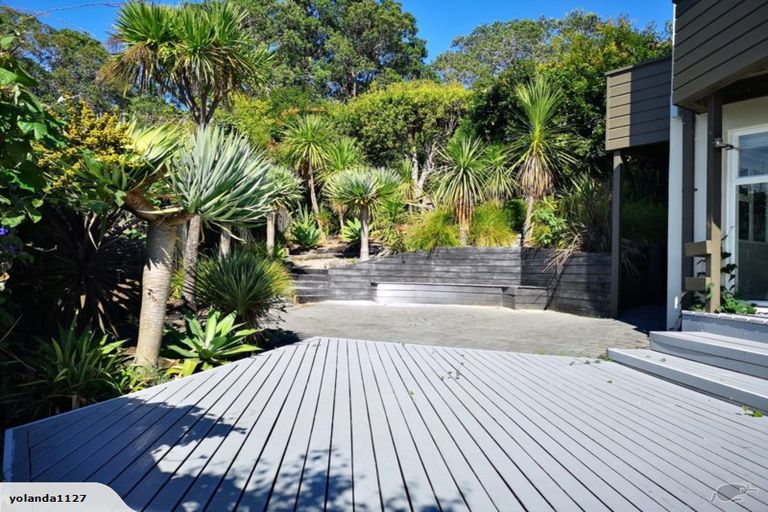 Photo of property in 70a Beach Road, Castor Bay, Auckland, 0620
