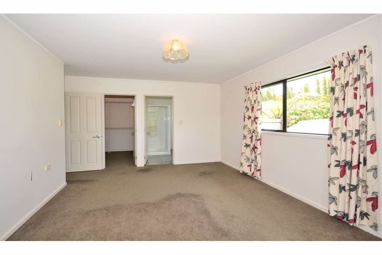 Photo of property in 68 Wiroa Road, Kerikeri, 0293