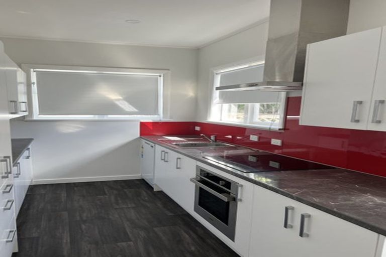 Photo of property in 33 Hindmarsh Street, Johnsonville, Wellington, 6037