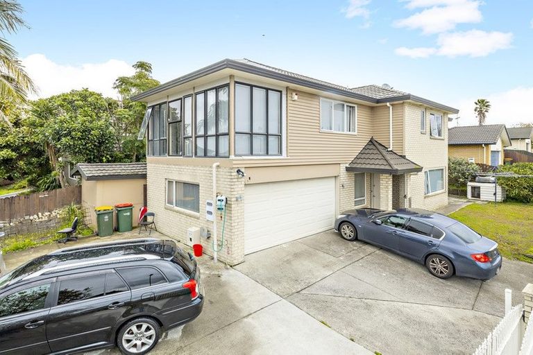 Photo of property in 2 Senator Drive, Manurewa, Auckland, 2105