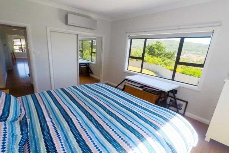 Photo of property in 50 Sheridan Terrace, Johnsonville, Wellington, 6037