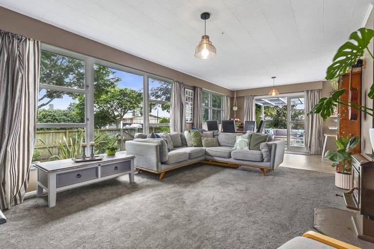 Photo of property in 2 Bremridge Place, Melville, Hamilton, 3206