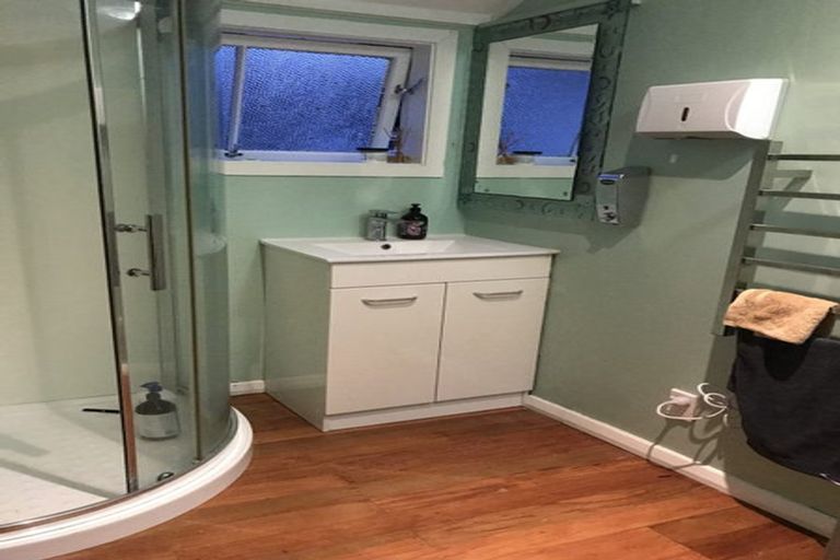 Photo of property in 3 Le Roy Terrace, Birkenhead, Auckland, 0626