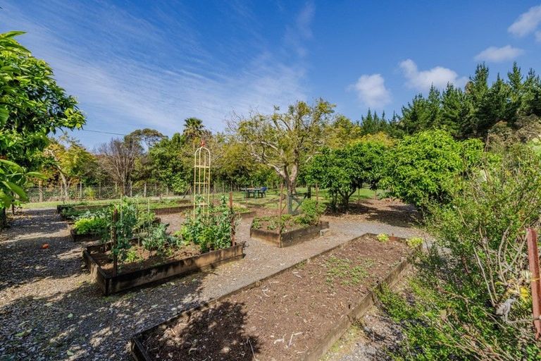 Photo of property in 98 Edmonds Road, Kerikeri, 0293