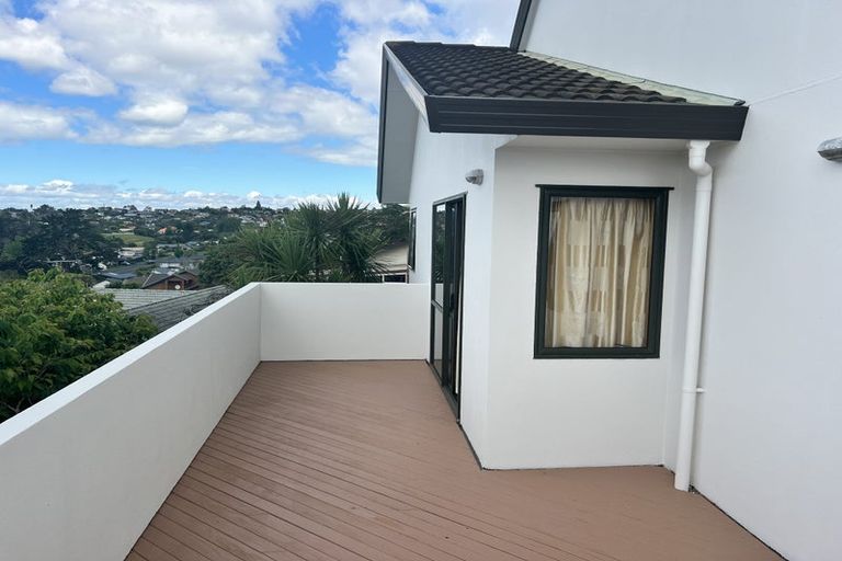 Photo of property in 23 Bluebird Crescent, Unsworth Heights, Auckland, 0632
