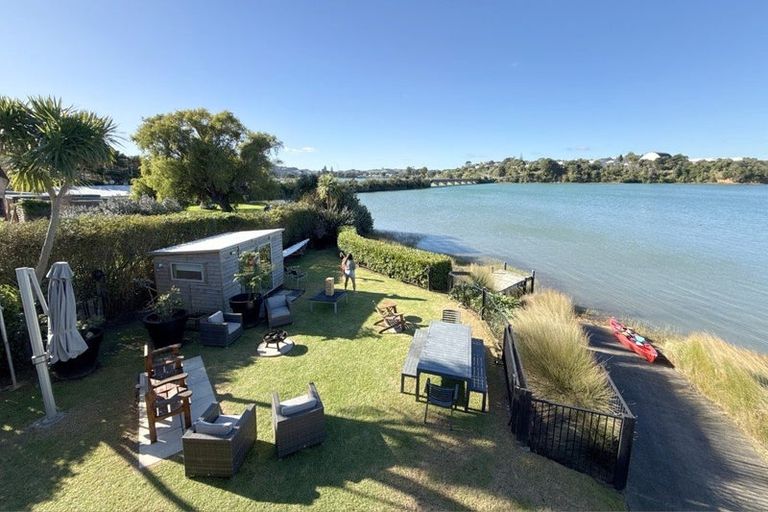 Photo of property in 48 Wainui Road, Raglan, 3225