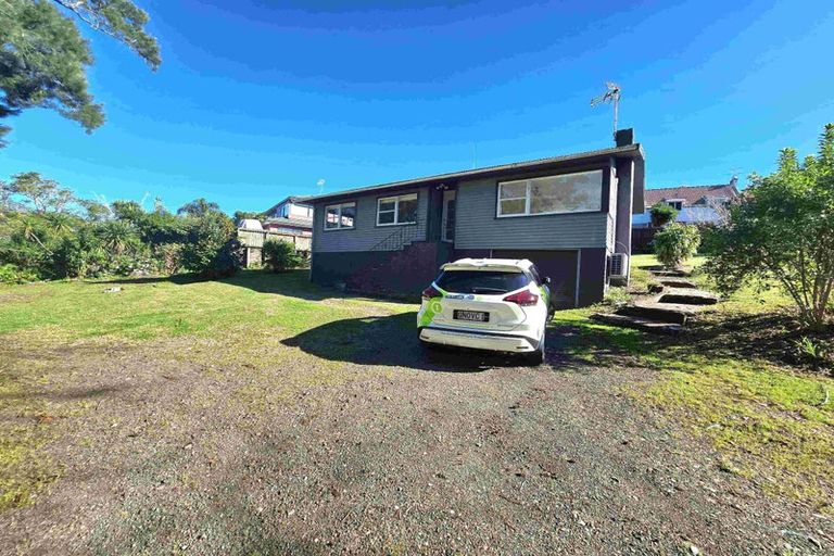 Photo of property in 16 Blenheim Street, Glenfield, Auckland, 0629