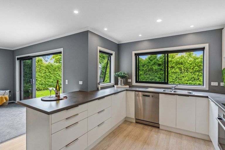 Photo of property in 35 Gallipoli Place, Paraparaumu, 5032