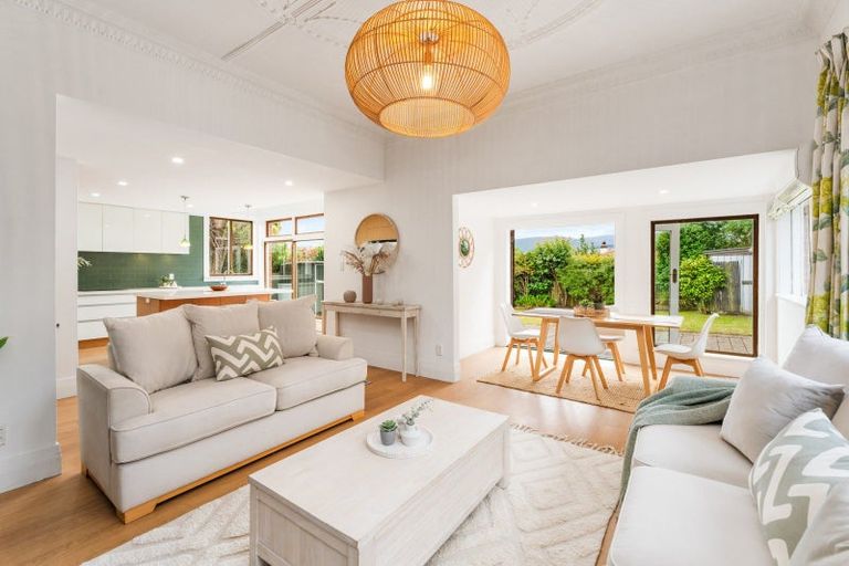 Photo of property in 21 Grandview Crescent, Opoho, Dunedin, 9010