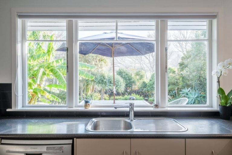 Photo of property in 30 Lysnar Street, Okitu, Gisborne, 4010