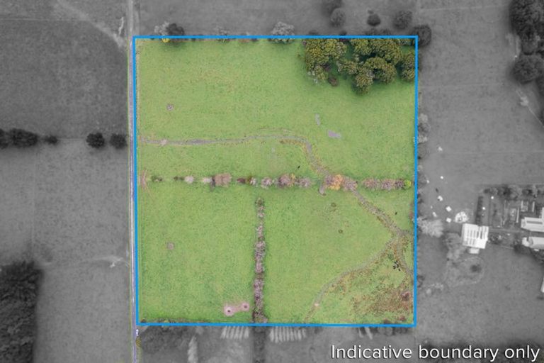 Photo of property in 1015b Beach Road, Torbay, Auckland, 0630