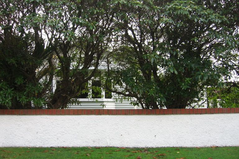 Photo of property in 21 Maire Street, Woburn, Lower Hutt, 5010