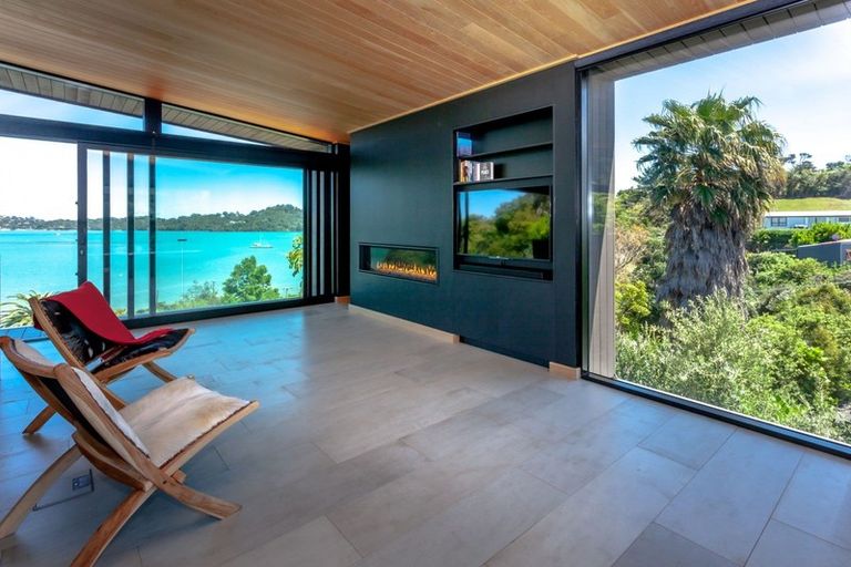 Photo of property in 90 Harbour View Road, Coromandel, 3581