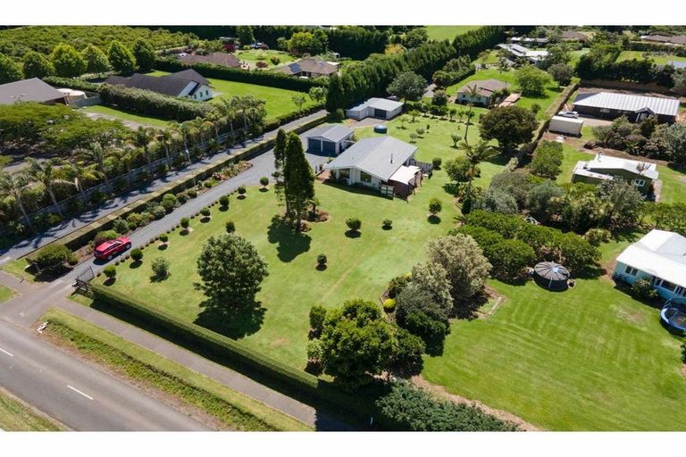 Photo of property in 38 Riddell Road, Kerikeri, 0230