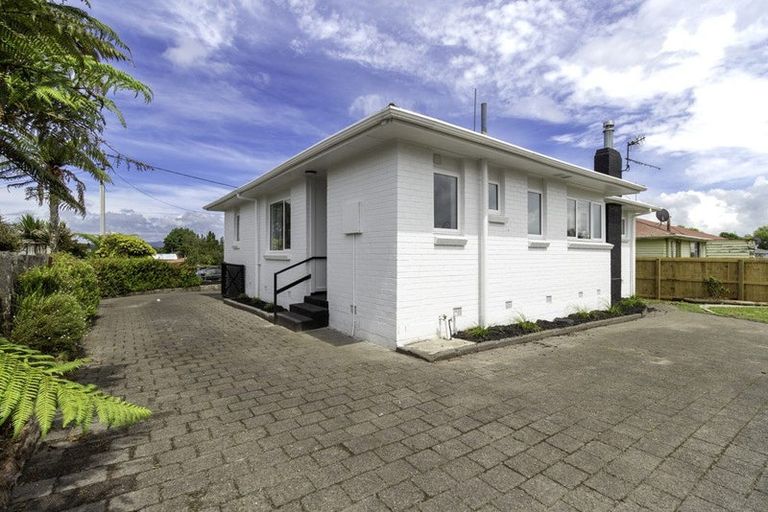 Photo of property in 12 Scott Avenue, Owhata, Rotorua, 3010