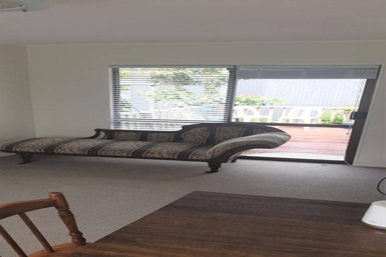 Photo of property in 20 Harbour Crest Drive, Waiuku, 2123