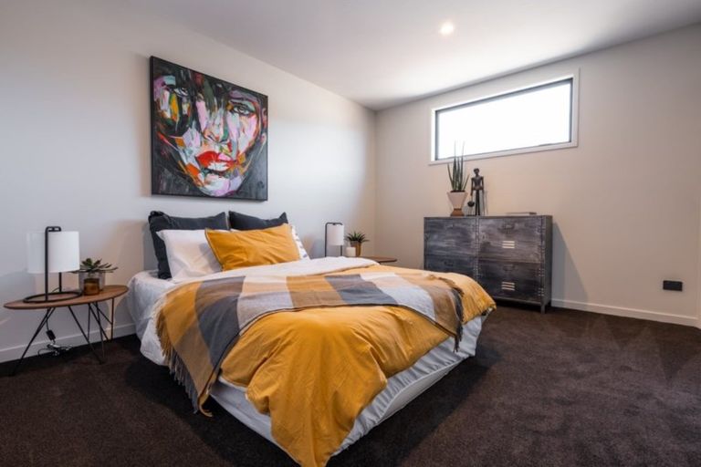 Photo of property in 40 Mount Creighton Crescent, Wanaka, 9305