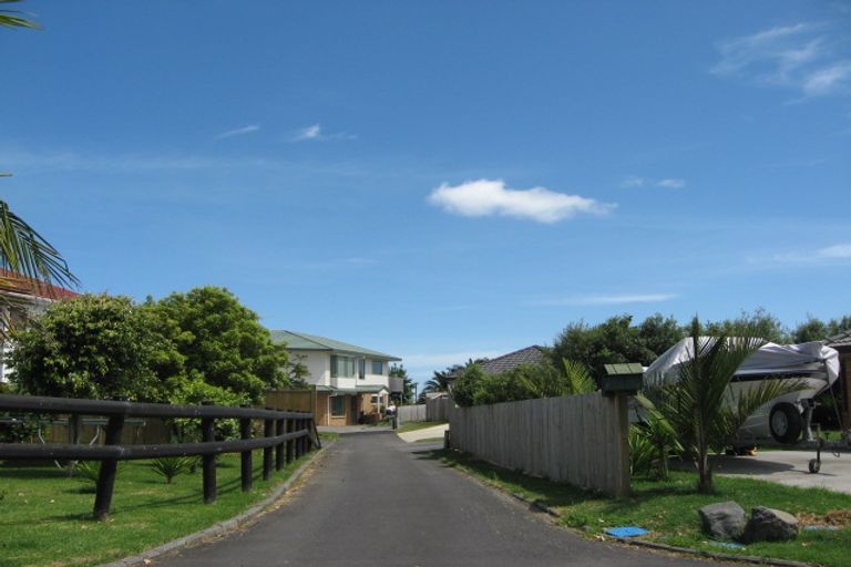 Photo of property in 39 Clarks Beach Road, Clarks Beach, 2122