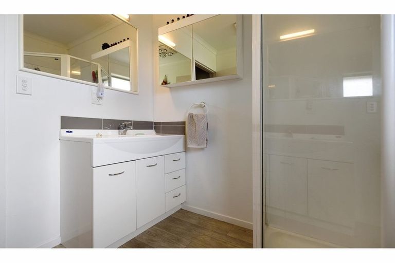 Photo of property in 14 Wiltshire Place, Stoke, Nelson, 7011