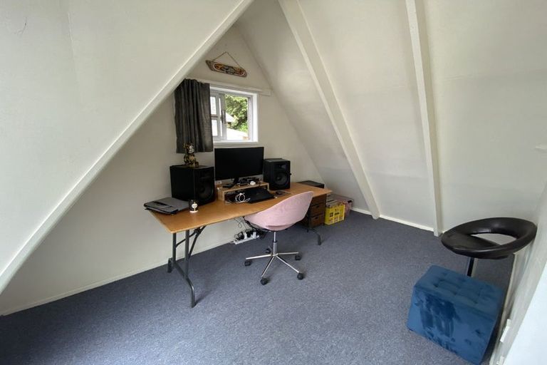 Photo of property in 37 Moa Point Road, Moa Point, Wellington, 6022