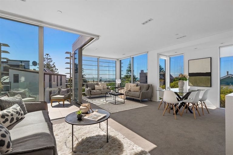 Photo of property in 9/22 Esplanade, Sumner, Christchurch, 8081