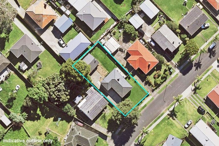 Photo of property in 16 Courtenay Crescent, Mangere East, Auckland, 2024