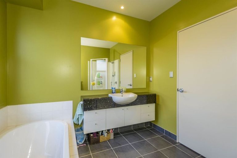 Photo of property in 15 Foresters Crescent, Parklands, Christchurch, 8083